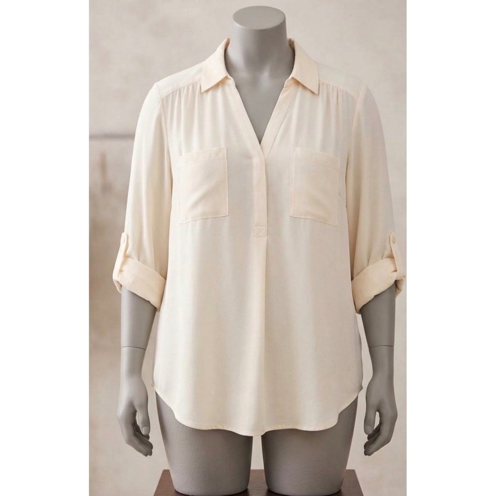 Torrid Harper Georgette Whisper White V-Neck Roll Tab Blouse size 1x